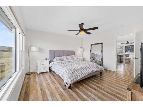 30 Riviera View South, Cochrane, AB - Indoor Photo Showing Bedroom