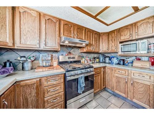 9306 Santana Crescent Nw, Calgary, AB - Indoor Photo Showing Kitchen