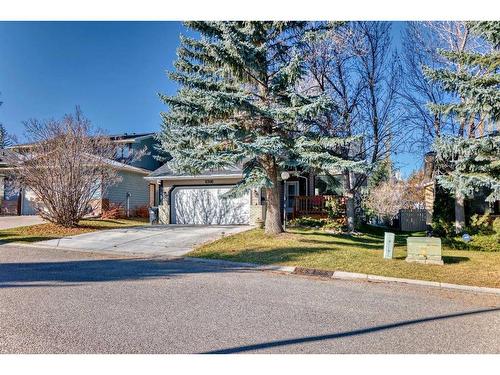 9306 Santana Crescent Nw, Calgary, AB - Outdoor