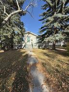 512 29 Avenue NW Calgary, AB T2M 2M5