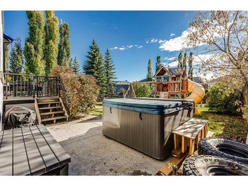 39 Rockcliff Landing Nw, Calgary, AB - Outdoor