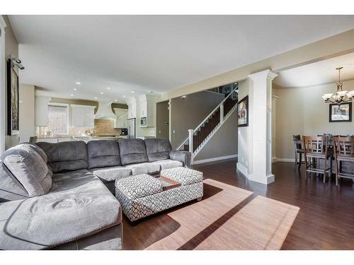 39 Rockcliff Landing Nw, Calgary, AB - Indoor Photo Showing Living Room