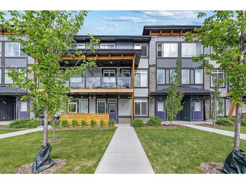 906-10060 46 Street Ne, Calgary, AB - Outdoor With Facade