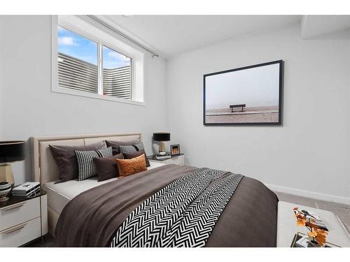 156 Walcrest Boulevard Se, Calgary, AB - Indoor Photo Showing Bedroom