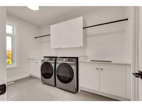 6627 Bow Crescent Nw, Calgary, AB - Indoor Photo Showing Laundry Room