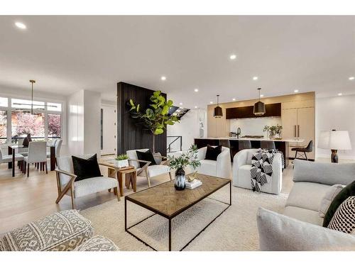 6627 Bow Crescent Nw, Calgary, AB - Indoor Photo Showing Living Room