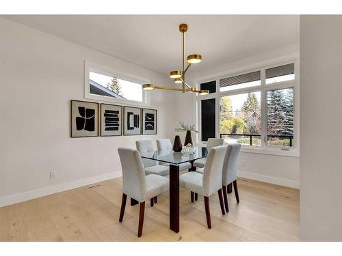 6627 Bow Crescent Nw, Calgary, AB - Indoor Photo Showing Dining Room