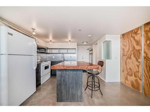 216-535 8 Avenue Se, Calgary, AB - Indoor Photo Showing Kitchen