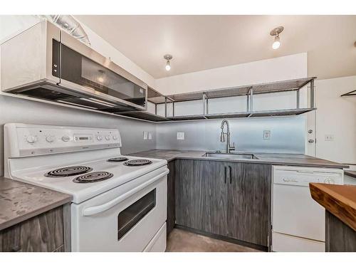 216-535 8 Avenue Se, Calgary, AB - Indoor Photo Showing Kitchen