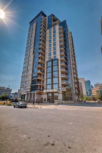 1407-325 3 Street Se, Calgary, AB - Outdoor With Balcony With Facade