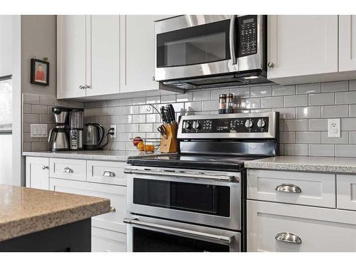 1464 Copperfield Boulevard Se, Calgary, AB - Indoor Photo Showing Kitchen