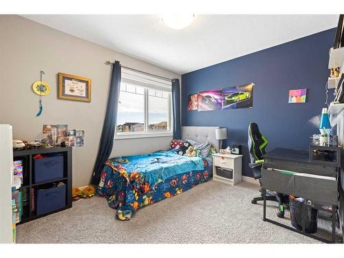 1464 Copperfield Boulevard Se, Calgary, AB - Indoor Photo Showing Bedroom