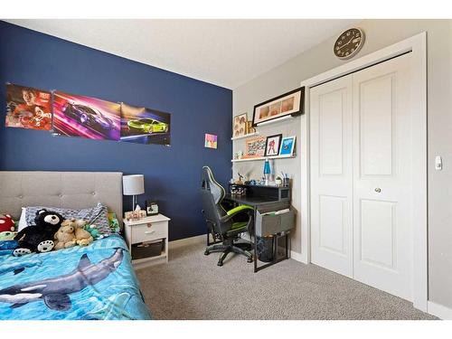 1464 Copperfield Boulevard Se, Calgary, AB - Indoor Photo Showing Bedroom