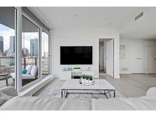 1009-1188 3 Street Se, Calgary, AB - Indoor Photo Showing Living Room