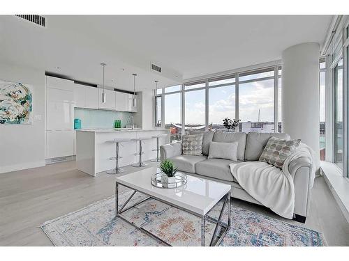 1009-1188 3 Street Se, Calgary, AB - Indoor Photo Showing Living Room