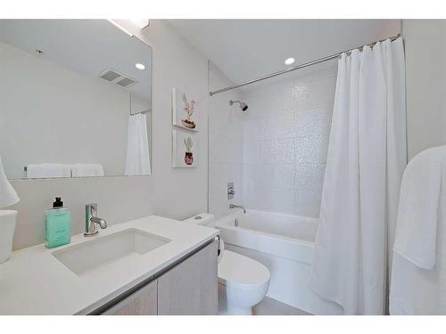 1009-1188 3 Street Se, Calgary, AB - Indoor Photo Showing Bathroom