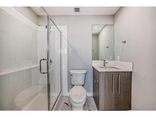 3213-111 Wolf Creek Drive Se, Calgary, AB - Indoor Photo Showing Bathroom