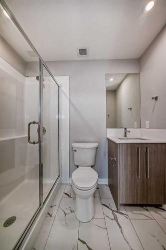 3213-111 Wolf Creek Drive Se, Calgary, AB - Indoor Photo Showing Bathroom