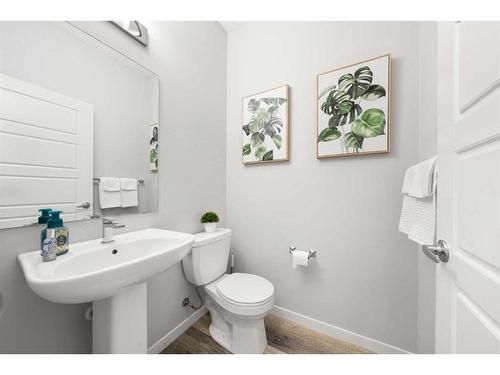 508 Harvest Grove Ne, Calgary, AB - Indoor Photo Showing Bathroom