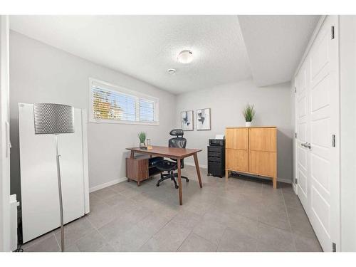 508 Harvest Grove Ne, Calgary, AB - Indoor Photo Showing Office