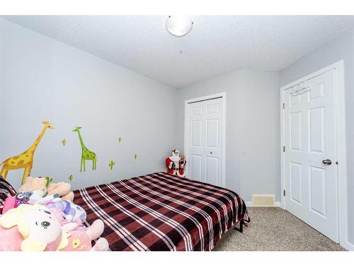 267 Skyview Point Road Ne, Calgary, AB - Indoor Photo Showing Bedroom