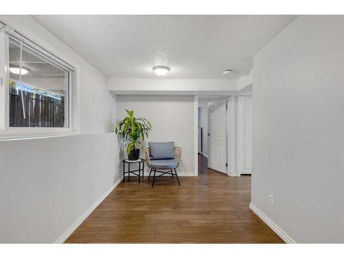 431 Templeview Drive Ne, Calgary, AB - Indoor Photo Showing Other Room