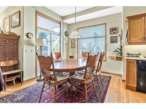 76 Mt Copper Green Se, Calgary, AB - Indoor Photo Showing Dining Room