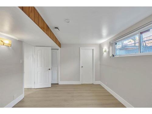 48 Deerview Place Se, Calgary, AB - Indoor Photo Showing Other Room