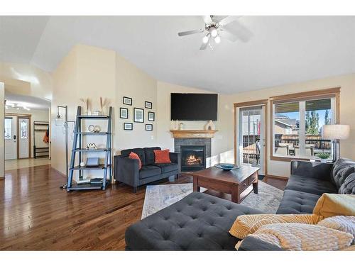 264 Ranch Close, Strathmore, AB - Indoor Photo Showing Living Room With Fireplace