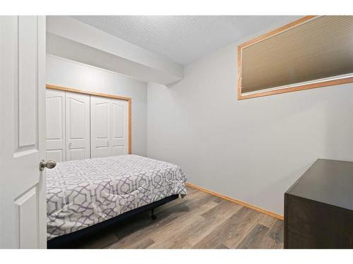 264 Ranch Close, Strathmore, AB - Indoor Photo Showing Bedroom