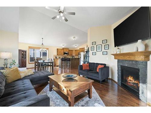 264 Ranch Close, Strathmore, AB - Indoor Photo Showing Living Room With Fireplace