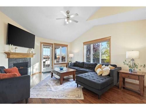 264 Ranch Close, Strathmore, AB - Indoor Photo Showing Living Room With Fireplace