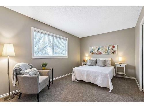 11 Midpark Drive Se, Calgary, AB - Indoor Photo Showing Bedroom