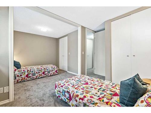 11 Midpark Drive Se, Calgary, AB - Indoor Photo Showing Bedroom