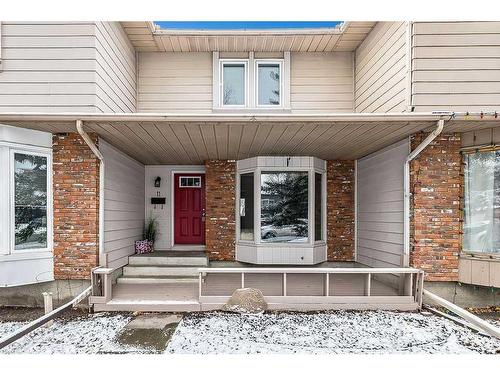 11 Midpark Drive Se, Calgary, AB - Outdoor