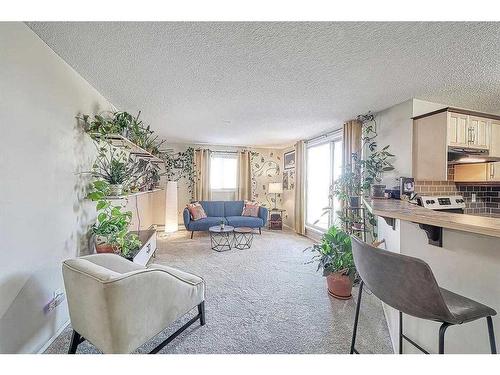 1102-10 Prestwick Bay Se, Calgary, AB - Indoor