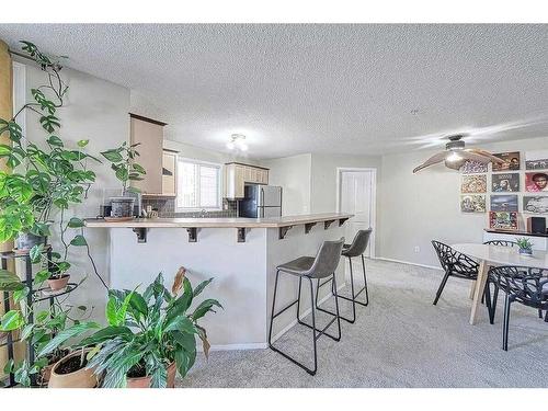 1102-10 Prestwick Bay Se, Calgary, AB - Indoor