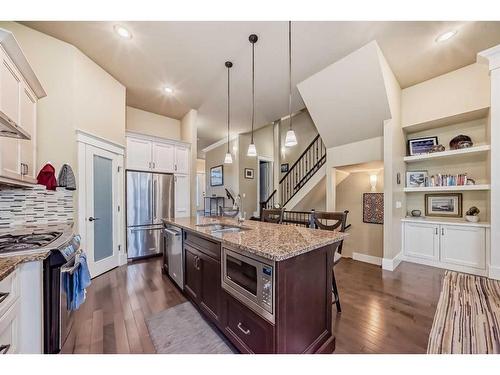 1826 32 Avenue Sw, Calgary, AB - Indoor Photo Showing Kitchen With Double Sink With Upgraded Kitchen