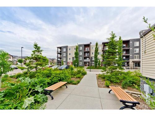 313-195 Kincora Glen Road Nw, Calgary, AB - Outdoor