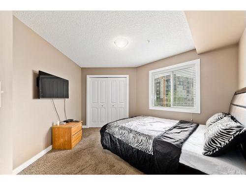 313-195 Kincora Glen Road Nw, Calgary, AB - Indoor Photo Showing Bedroom