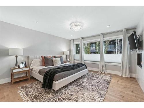 826 Durham Avenue Sw, Calgary, AB - Indoor Photo Showing Bedroom