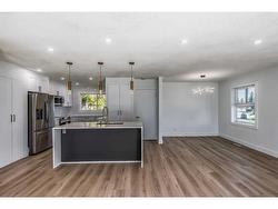 304 Huntbourne Hill NE Calgary, AB T2K 3Y4