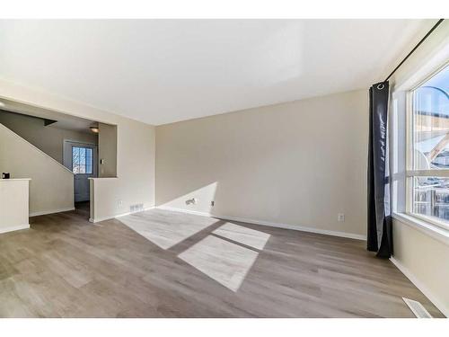 1 Royal Elm Way Nw, Calgary, AB - Indoor Photo Showing Other Room