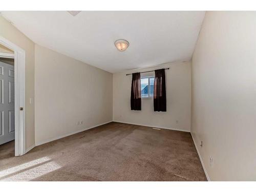 1 Royal Elm Way Nw, Calgary, AB - Indoor Photo Showing Other Room