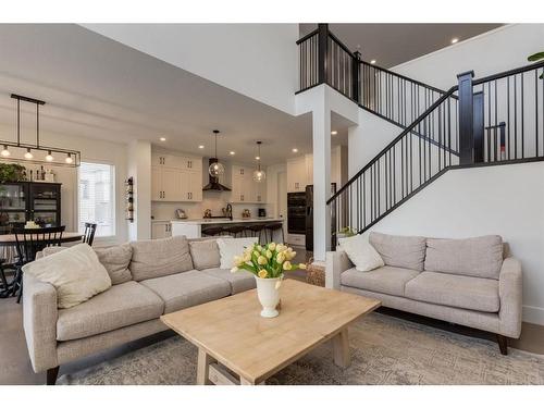 55 Walcrest View Se, Calgary, AB - Indoor Photo Showing Living Room