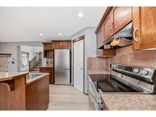 455 Cranston Drive Se, Calgary, AB - Indoor Photo Showing Kitchen