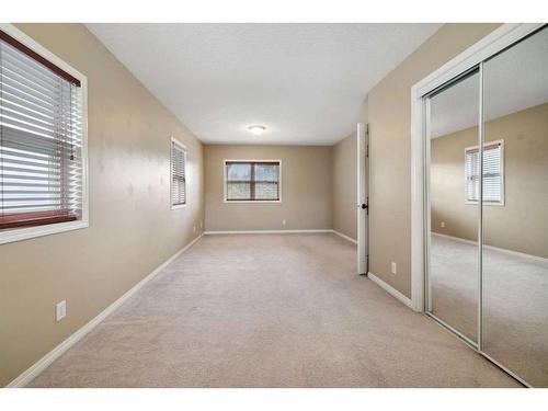 413 26 Avenue Nw, Calgary, AB - Indoor Photo Showing Other Room