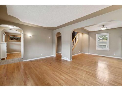 413 26 Avenue Nw, Calgary, AB - Indoor