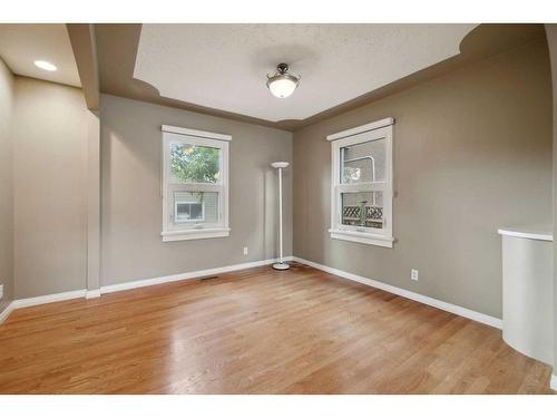 413 26 Avenue Nw, Calgary, AB - Indoor Photo Showing Other Room