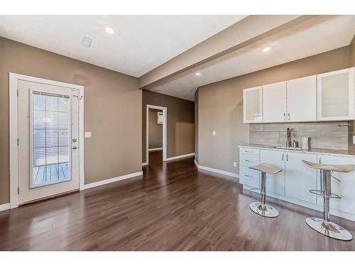 558 Sherwood Boulevard Nw, Calgary, AB - Indoor